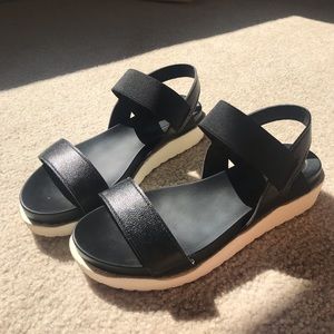 Black thick strap sandals